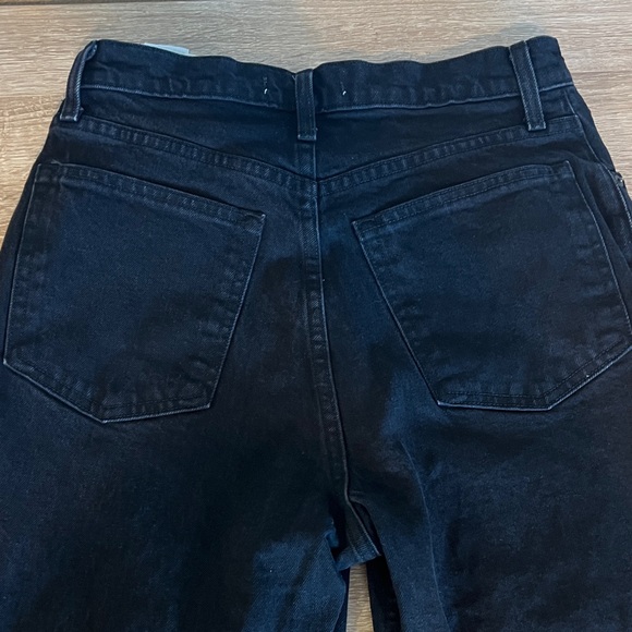 Abercrombie & Fitch Black Wash 90’s Straight Ultra High Rise 28 Jeans - Picture 4 of 5